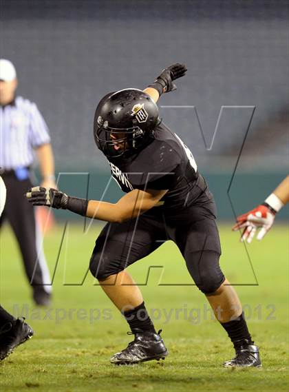 Thumbnail 3 in Servite vs. Mater Dei photogallery.