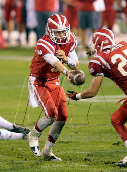 Thumbnail 1 in Servite vs. Mater Dei photogallery.