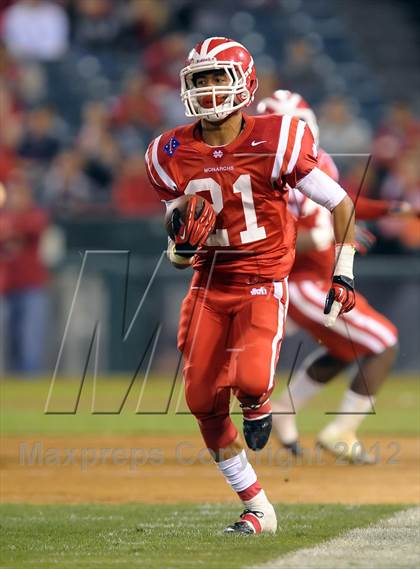 Thumbnail 1 in Servite vs. Mater Dei photogallery.
