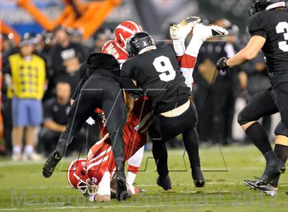 Thumbnail 1 in Servite vs. Mater Dei photogallery.