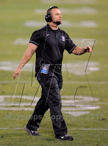 Thumbnail 1 in Servite vs. Mater Dei photogallery.