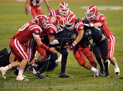 Thumbnail 2 in Servite vs. Mater Dei photogallery.
