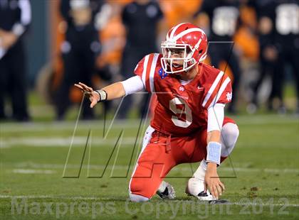 Thumbnail 1 in Servite vs. Mater Dei photogallery.