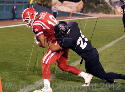 Thumbnail 3 in Servite vs. Mater Dei photogallery.