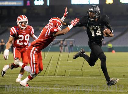 Thumbnail 1 in Servite vs. Mater Dei photogallery.