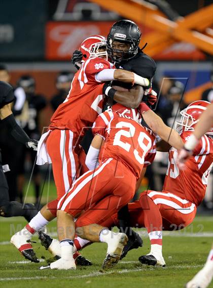 Thumbnail 1 in Servite vs. Mater Dei photogallery.