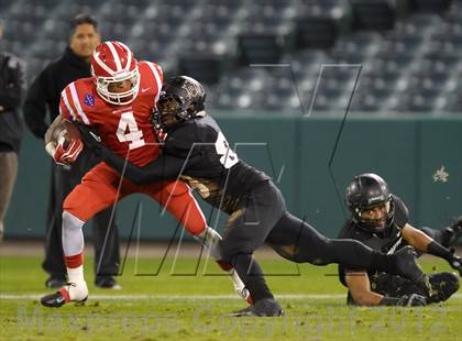 Thumbnail 2 in Servite vs. Mater Dei photogallery.