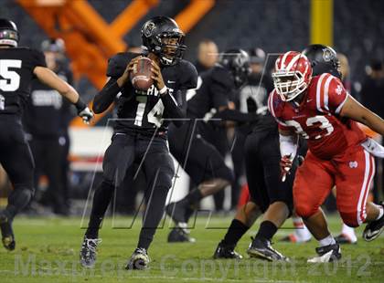 Thumbnail 1 in Servite vs. Mater Dei photogallery.