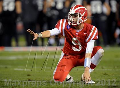 Thumbnail 1 in Servite vs. Mater Dei photogallery.