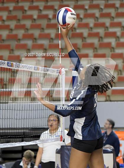 Thumbnail 2 in Phoenix Country Day vs Chandler Prep (AIA 2A Final) photogallery.