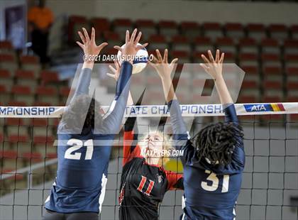 Thumbnail 2 in Phoenix Country Day vs Chandler Prep (AIA 2A Final) photogallery.