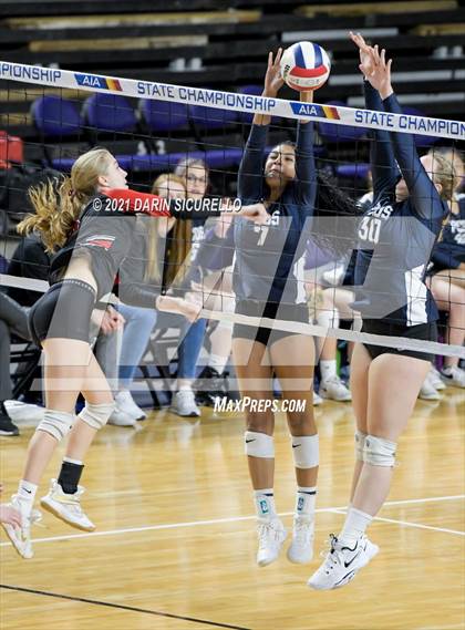 Thumbnail 2 in Phoenix Country Day vs Chandler Prep (AIA 2A Final) photogallery.