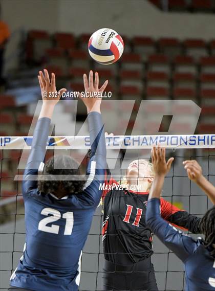 Thumbnail 1 in Phoenix Country Day vs Chandler Prep (AIA 2A Final) photogallery.