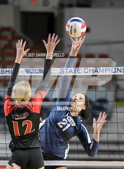 Thumbnail 1 in Phoenix Country Day vs Chandler Prep (AIA 2A Final) photogallery.