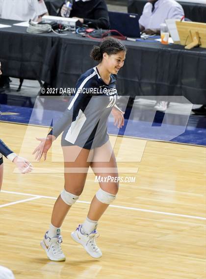 Thumbnail 1 in Phoenix Country Day vs Chandler Prep (AIA 2A Final) photogallery.