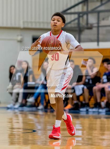 Thumbnail 2 in Taft vs. Warren photogallery.