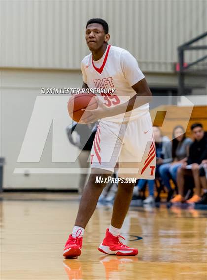 Thumbnail 1 in Taft vs. Warren photogallery.