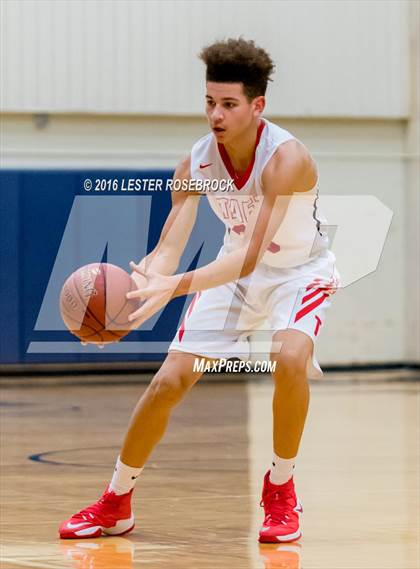 Thumbnail 2 in Taft vs. Warren photogallery.