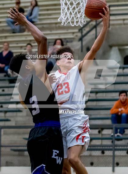 Thumbnail 2 in Taft vs. Warren photogallery.