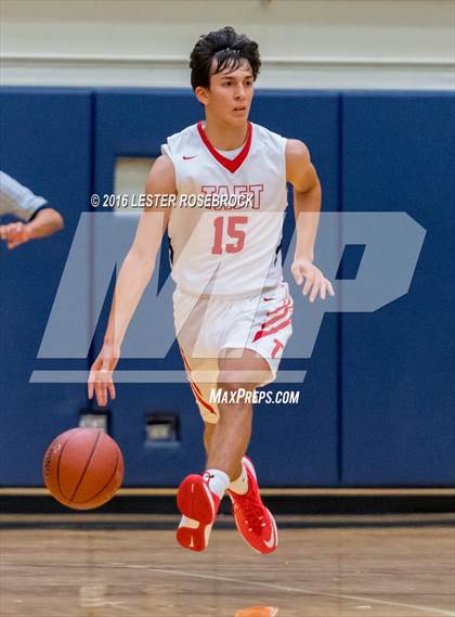 Thumbnail 1 in Taft vs. Warren photogallery.