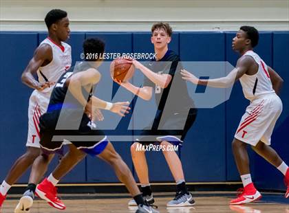 Thumbnail 3 in Taft vs. Warren photogallery.