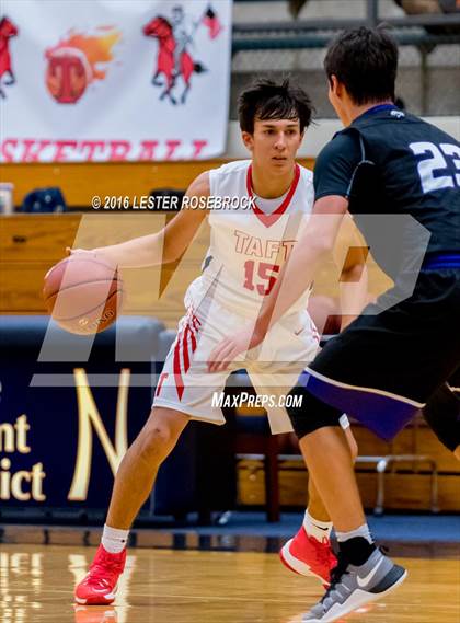 Thumbnail 1 in Taft vs. Warren photogallery.