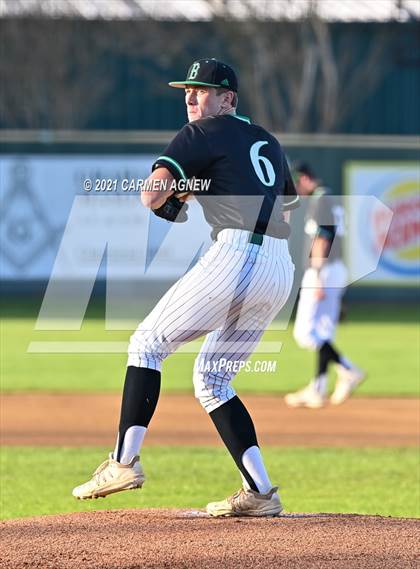 Thumbnail 2 in Lake Creek vs Brenham photogallery.
