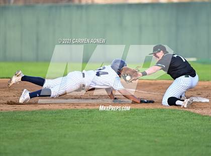 Thumbnail 2 in Lake Creek vs Brenham photogallery.