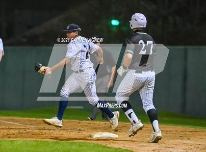 Thumbnail 2 in Lake Creek vs Brenham photogallery.