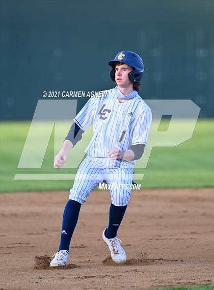 Thumbnail 1 in Lake Creek vs Brenham photogallery.