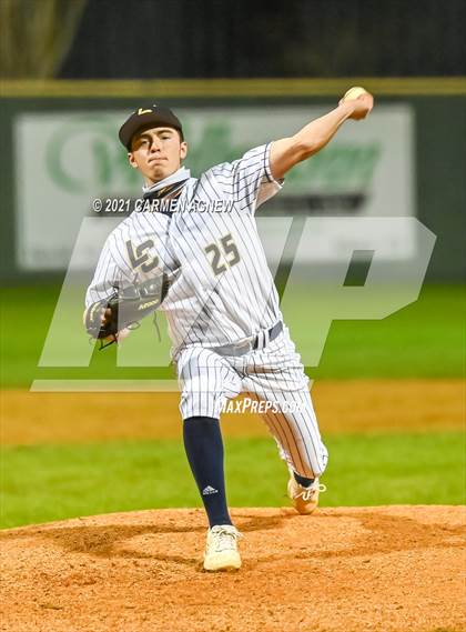 Thumbnail 3 in Lake Creek vs Brenham photogallery.