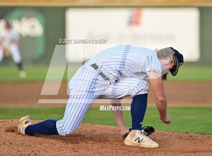 Thumbnail 2 in Lake Creek vs Brenham photogallery.