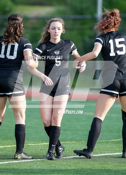 Thumbnail 2 in Grossmont @ Flintridge Sacred Heart (CIF SoCal D3 Regional Semi-Final) photogallery.