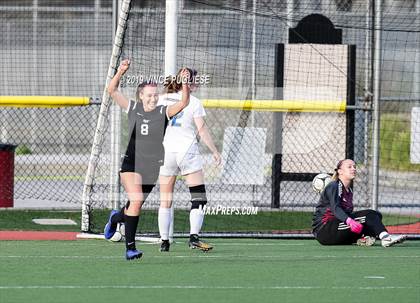 Thumbnail 2 in Grossmont @ Flintridge Sacred Heart (CIF SoCal D3 Regional Semi-Final) photogallery.