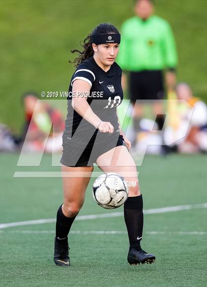 Thumbnail 2 in Grossmont @ Flintridge Sacred Heart (CIF SoCal D3 Regional Semi-Final) photogallery.