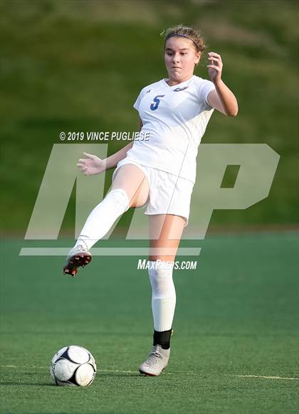 Thumbnail 3 in Grossmont @ Flintridge Sacred Heart (CIF SoCal D3 Regional Semi-Final) photogallery.