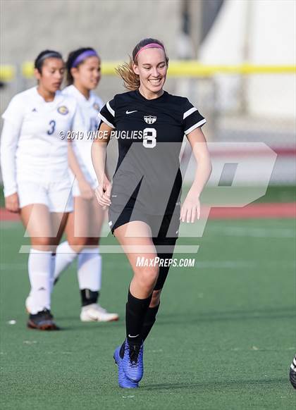 Thumbnail 2 in Grossmont @ Flintridge Sacred Heart (CIF SoCal D3 Regional Semi-Final) photogallery.