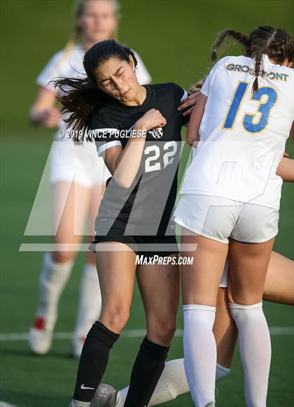 Thumbnail 2 in Grossmont @ Flintridge Sacred Heart (CIF SoCal D3 Regional Semi-Final) photogallery.