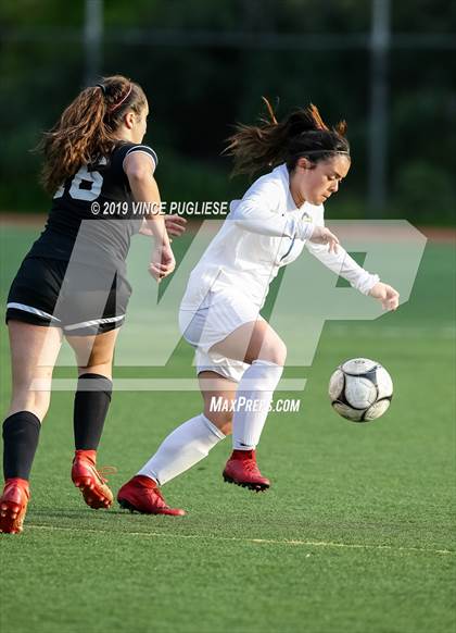 Thumbnail 2 in Grossmont @ Flintridge Sacred Heart (CIF SoCal D3 Regional Semi-Final) photogallery.