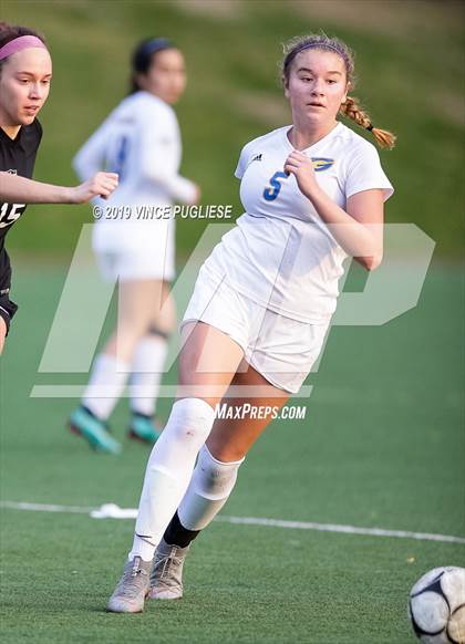 Thumbnail 2 in Grossmont @ Flintridge Sacred Heart (CIF SoCal D3 Regional Semi-Final) photogallery.