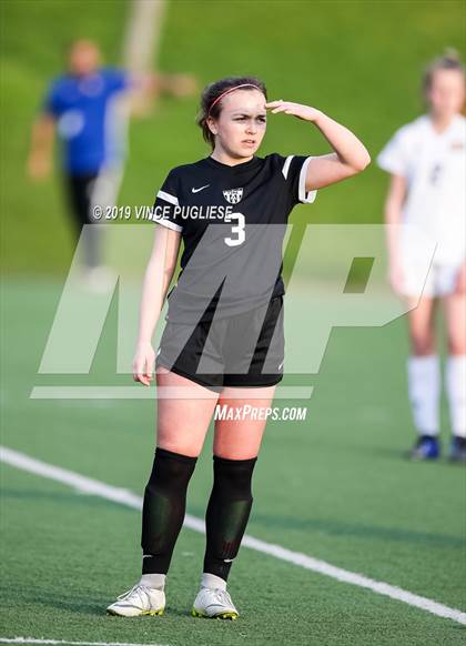 Thumbnail 2 in Grossmont @ Flintridge Sacred Heart (CIF SoCal D3 Regional Semi-Final) photogallery.