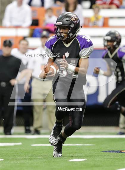 Thumbnail 3 in Holy Trinity Pride vs. Skaneateles (NYSPHSAA Class C Championship) photogallery.