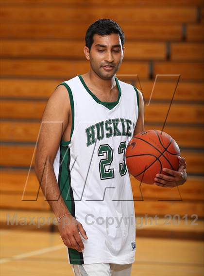 Thumbnail 3 in Fairmont Prep vs. Fairmont Prep Alumni photogallery.