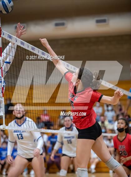 Thumbnail 3 in Santa Fe Christian @ Rancho Bernardo photogallery.