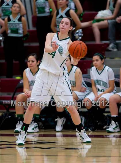 Thumbnail 1 in Incarnate Word vs. John Paul II photogallery.