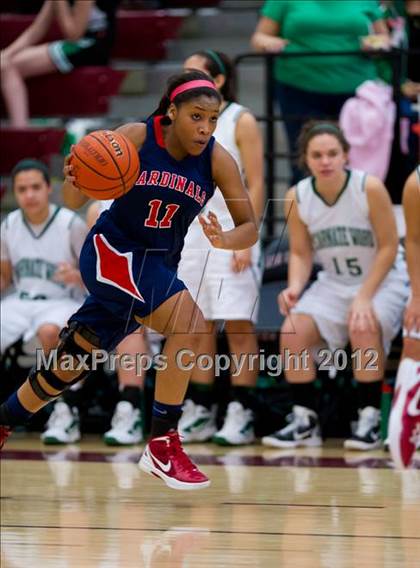 Thumbnail 1 in Incarnate Word vs. John Paul II photogallery.