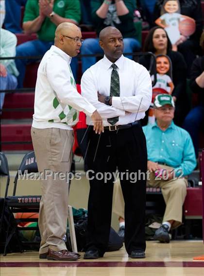 Thumbnail 2 in Incarnate Word vs. John Paul II photogallery.