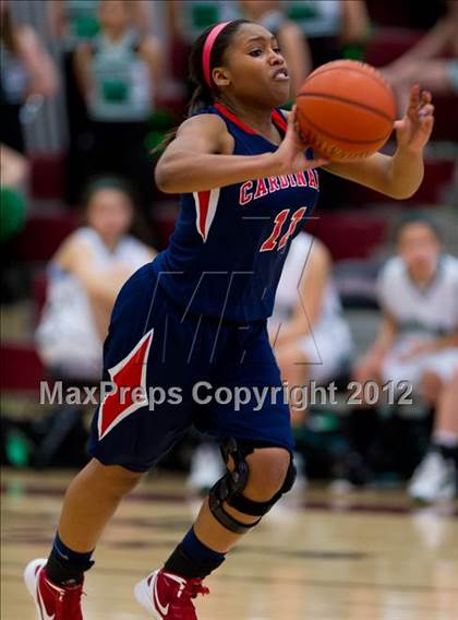 Thumbnail 3 in Incarnate Word vs. John Paul II photogallery.