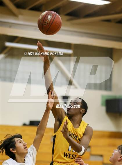 Thumbnail 1 in Selma vs. Golden West photogallery.