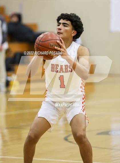 Thumbnail 2 in Selma vs. Golden West photogallery.